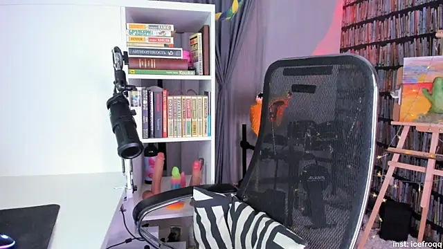 Snapshot of icefroqq chatting on February 2025 09:37:02 PM icefroqq online show from February 2025 09:37:02 PM