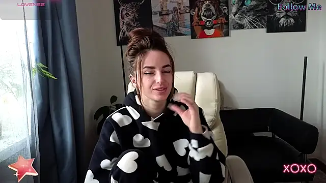 xx adrihanna xx online show from March 2025 07:53:01 AM