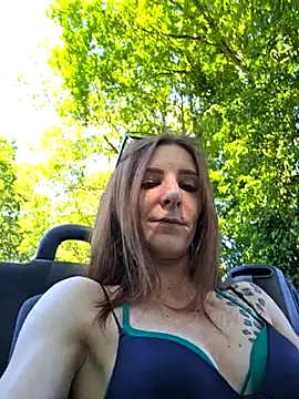 Snapshot of Ladykimberly_XOXO chatting on May 2026 03:06:01 PM Ladykimberly XOXO online show from May 2026 03:06:01 PM