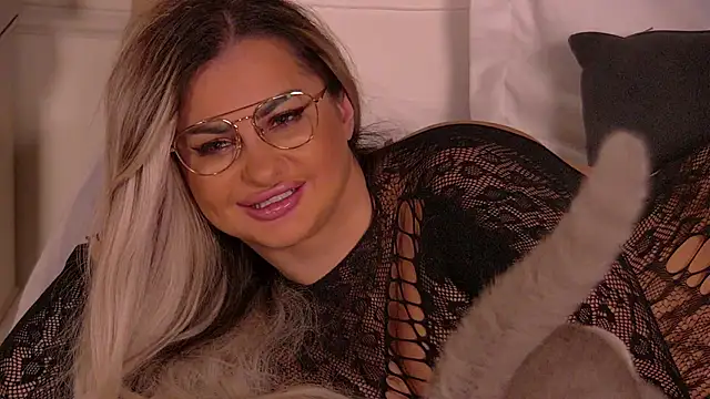 Snapshot of Denisse_Perry chatting on February 2026 09:42:01 PM Denisse Perry online show from February 2026 09:42:01 PM