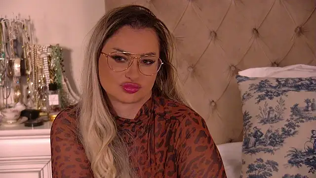 Snapshot of Denisse_Perry chatting on March 2026 12:13:02 AM Denisse Perry online show from March 2026 12:13:02 AM