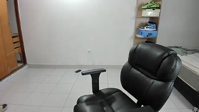 imtonny19 online show from March 2025 12:42:01 AM