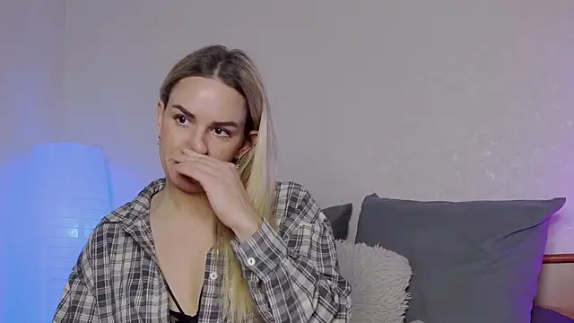 SofiJames online show from December 2024 05:58:01 AM