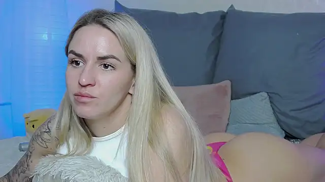 SofiJames online show from January 2025 09:11:02 AM