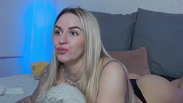 SofiJames online show from March 2025 06:21:02 AM