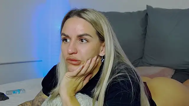 SofiJames online show from November 2025 07:19:01 AM