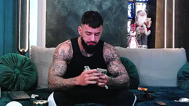 masterkingofmusclee online show from December 2024 08:34:01 AM