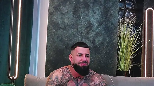 masterkingofmusclee online show from February 2025 10:25:02 AM