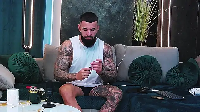 masterkingofmusclee online show from February 2025 07:07:01 AM