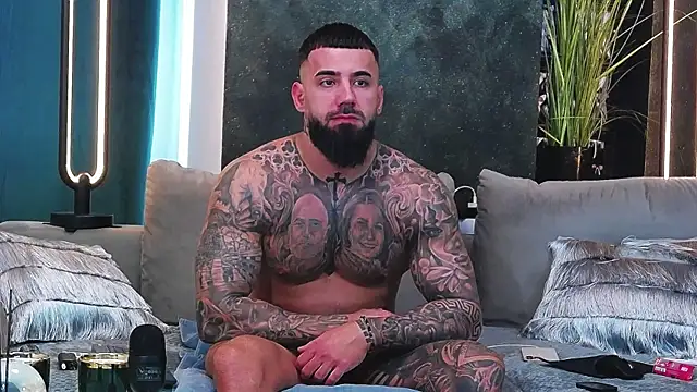 masterkingofmusclee online show from February 2025 01:37:01 PM