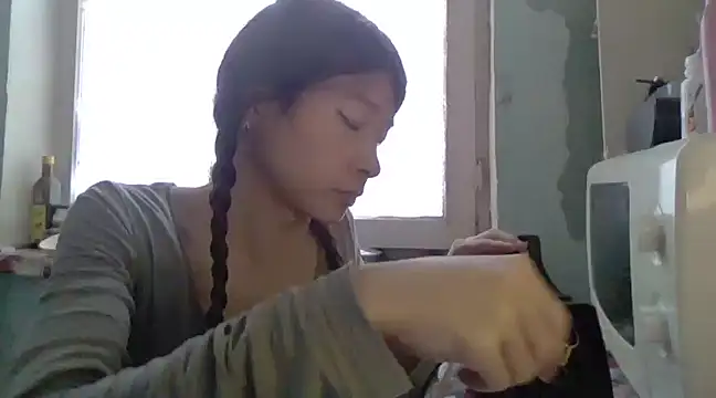 CarlyJoy online show from February 2025 09:21:01 AM