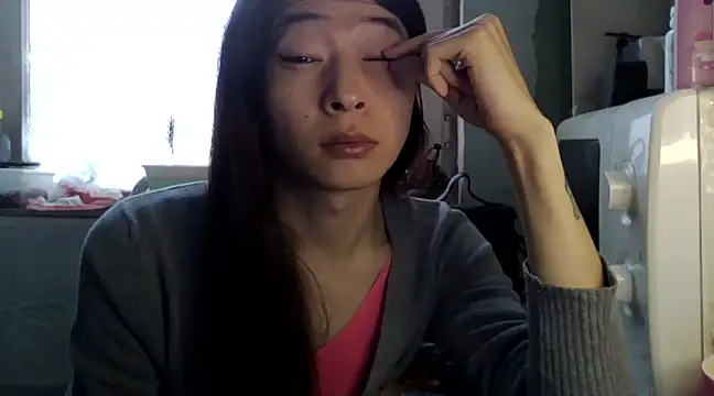 CarlyJoy online show from March 2025 08:00:01 AM