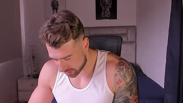 paul rogerr online show from December 2025 01:28:02 PM