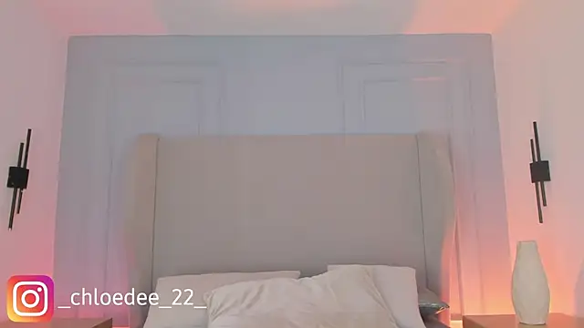 chloe d online show from February 2026 12:47:02 PM