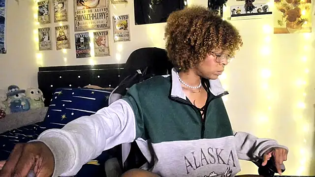 Cristal Jonasxh online show from October 2025 04:56:01 AM