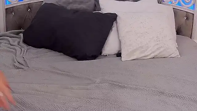 CrissyTaylor online show from December 2024 09:28:02 AM