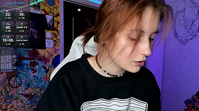 Sunny Mouse  online show from December 2024 05:21:01 PM