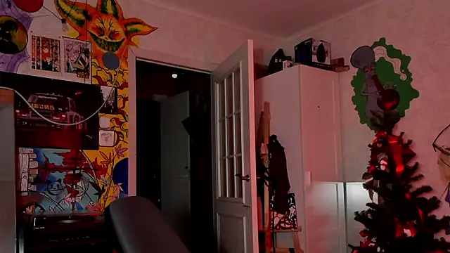 Sunny Mouse  online show from December 2025 04:35:02 PM