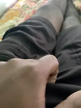 Snapshot of SILENT_FUCKER_01 chatting on February 2025 06:04:01 AM SILENT FUCKER 01 online show from February 2025 06:04:01 AM