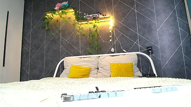 KathrineBerry online show from April 2026 06:50:02 AM