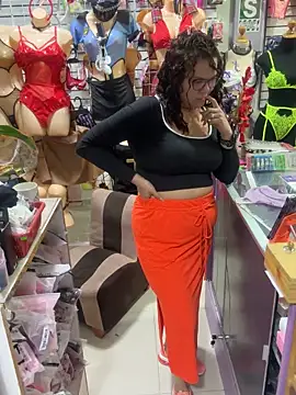 ROSALIALUCY online show from January 2025 04:40:01 PM