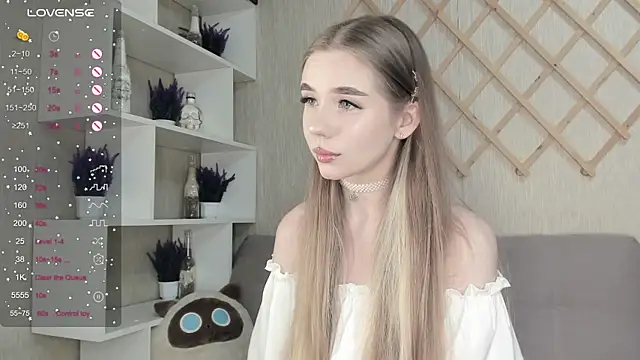 Snapshot of AutoBaby chatting on November 2025 10:26:01 AM AutoBaby online show from November 2025 10:26:01 AM