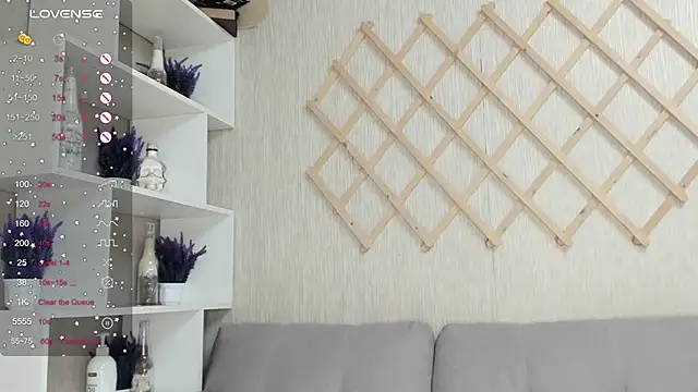 Snapshot of AutoBaby chatting on November 2025 10:59:02 AM AutoBaby online show from November 2025 10:59:02 AM