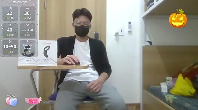 Gwencloudy online show from December 2024 06:52:02 AM