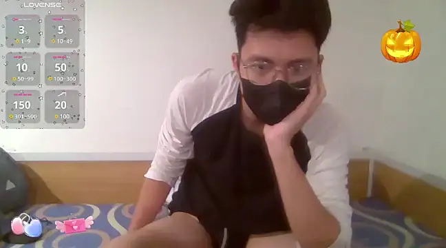 Gwencloudy online show from December 2024 08:21:01 AM