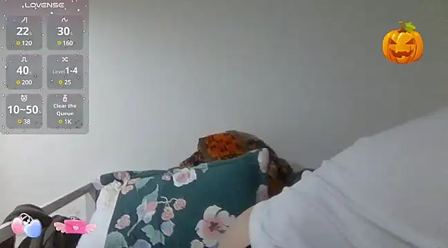 Gwencloudy online show from March 2025 03:49:01 PM