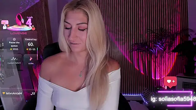 sofiah  online show from September 2025 07:25:02 PM