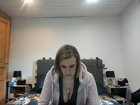 Madame Callie online show from April 2026 12:59:01 PM