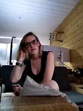 Madame Callie online show from July 2026 07:17:02 PM