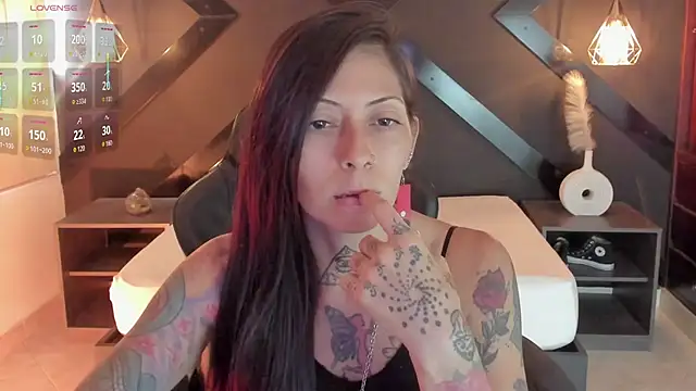 dark gotica online show from April 2026 07:08:01 PM