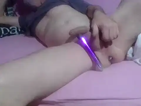 Snapshot of petitpeps84 chatting on March 2025 09:27:01 PM petitpeps84 online show from March 2025 09:27:01 PM