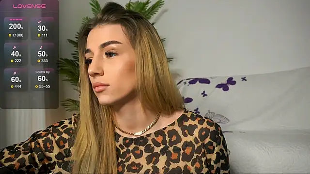 Snapshot of AishaCarter chatting on January 2025 12:28:01 AM AishaCarter online show from January 2025 12:28:01 AM