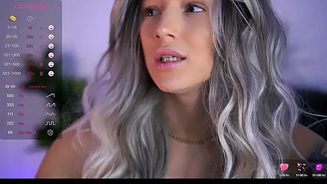 Snapshot of AishaCarter chatting on September 2025 05:34:02 PM AishaCarter online show from September 2025 05:34:02 PM