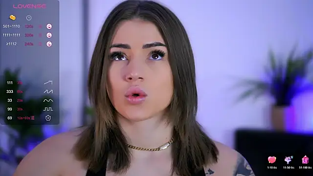 Snapshot of AishaCarter chatting on November 2025 06:06:02 PM AishaCarter online show from November 2025 06:06:02 PM