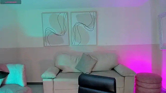 Snapshot of AlessiaCorleone_ chatting on January 2025 08:43:01 PM AlessiaCorleone online show from January 2025 08:43:01 PM