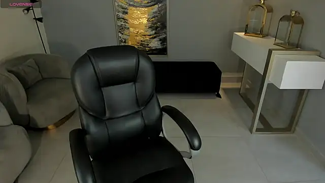 Snapshot of AlessiaCorleone_ chatting on February 2025 10:14:02 PM AlessiaCorleone online show from February 2025 10:14:02 PM