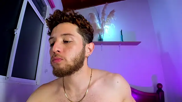 Juan Castano online show from November 2025 07:02:02 AM