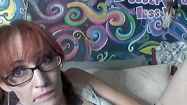 Snapshot of 4EyedSluttyGinger chatting on May 2026 11:32:01 PM 4EyedSluttyGinger online show from May 2026 11:32:01 PM