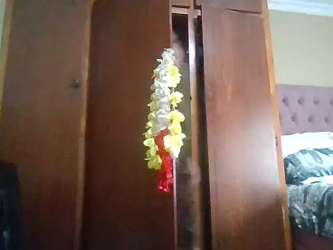 ShooingBunch online show from October 2025 09:44:01 AM