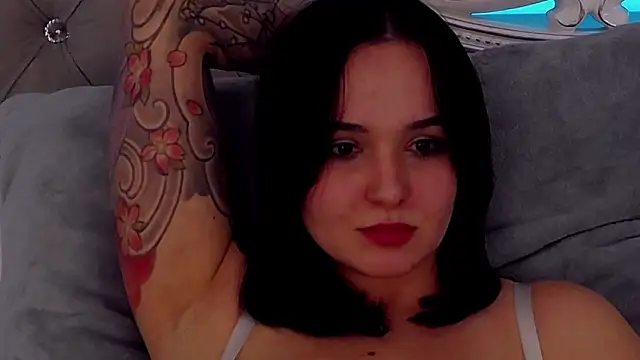 MeIisaLove online show from March 2026 02:04:02 AM