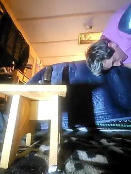 j hollywood91 online show from October 2025 04:45:02 AM