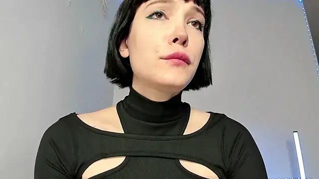 Snapshot of dollmore chatting on January 2025 06:24:02 PM dollmore online show from January 2025 06:24:02 PM