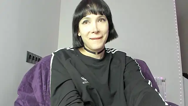 Snapshot of dollmore chatting on February 2025 06:22:02 PM dollmore online show from February 2025 06:22:02 PM