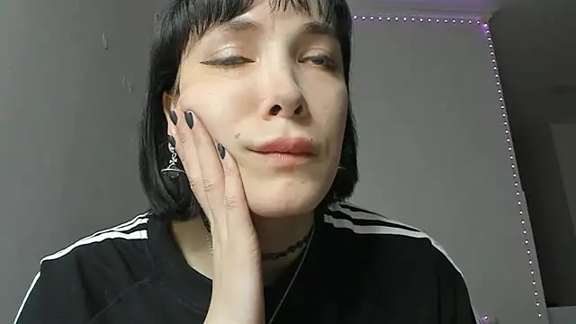 Snapshot of dollmore chatting on February 2025 07:17:02 PM dollmore online show from February 2025 07:17:02 PM