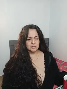 Snapshot of lucia_vonne_ chatting on June 2026 04:14:02 AM lucia vonne online show from June 2026 04:14:02 AM