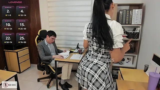 Office Naughty Girl online show from October 2025 05:48:02 PM